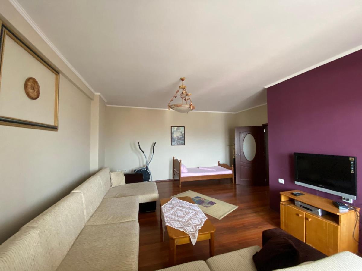 The Night Centre Apartment Shkoder